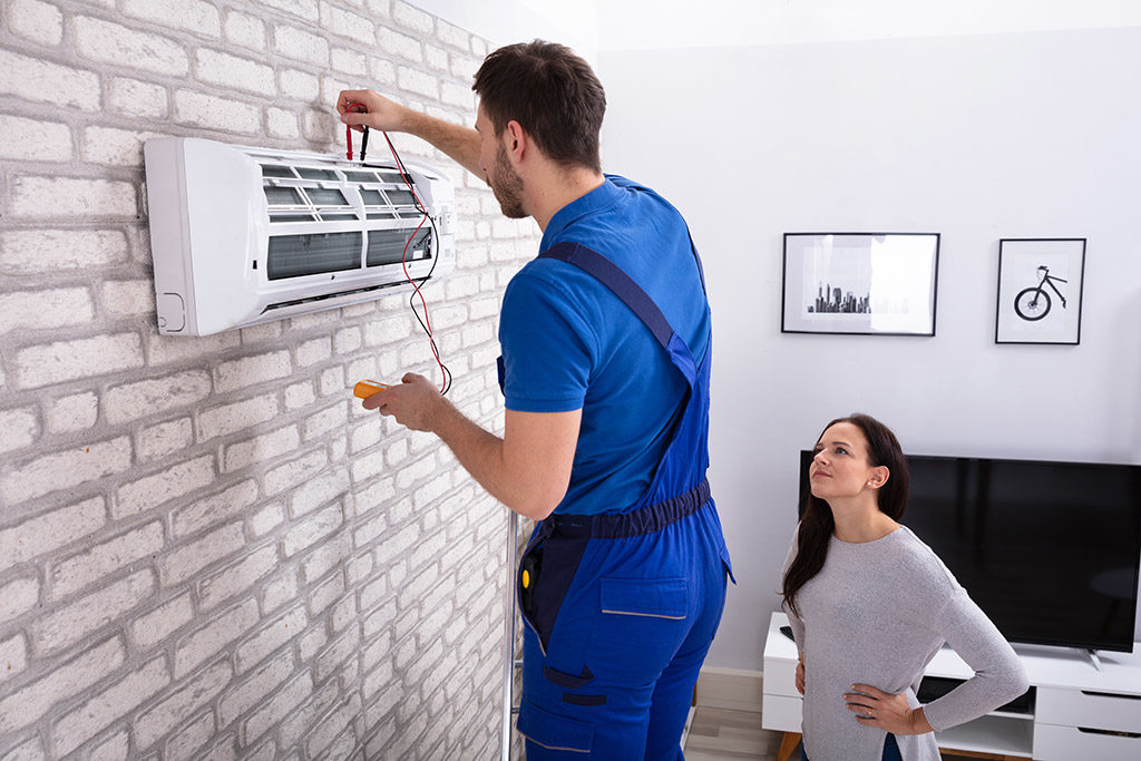 The-All-Important-Signs-that-You-Require-Air-Conditioner-Repair-in-Fort-Worth-TX-1024x683-1